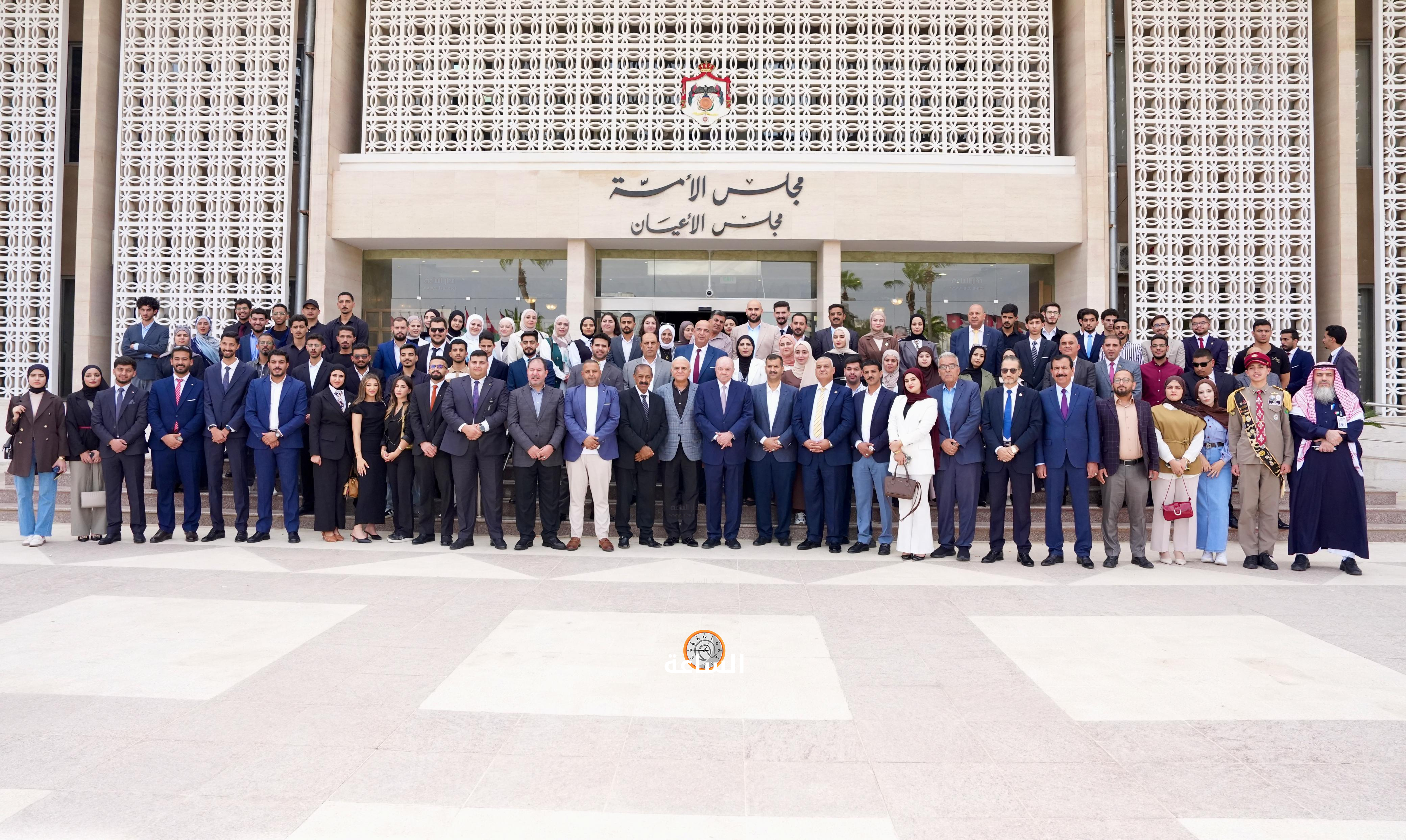 Madar Al-Saa Images 0.512696437025983