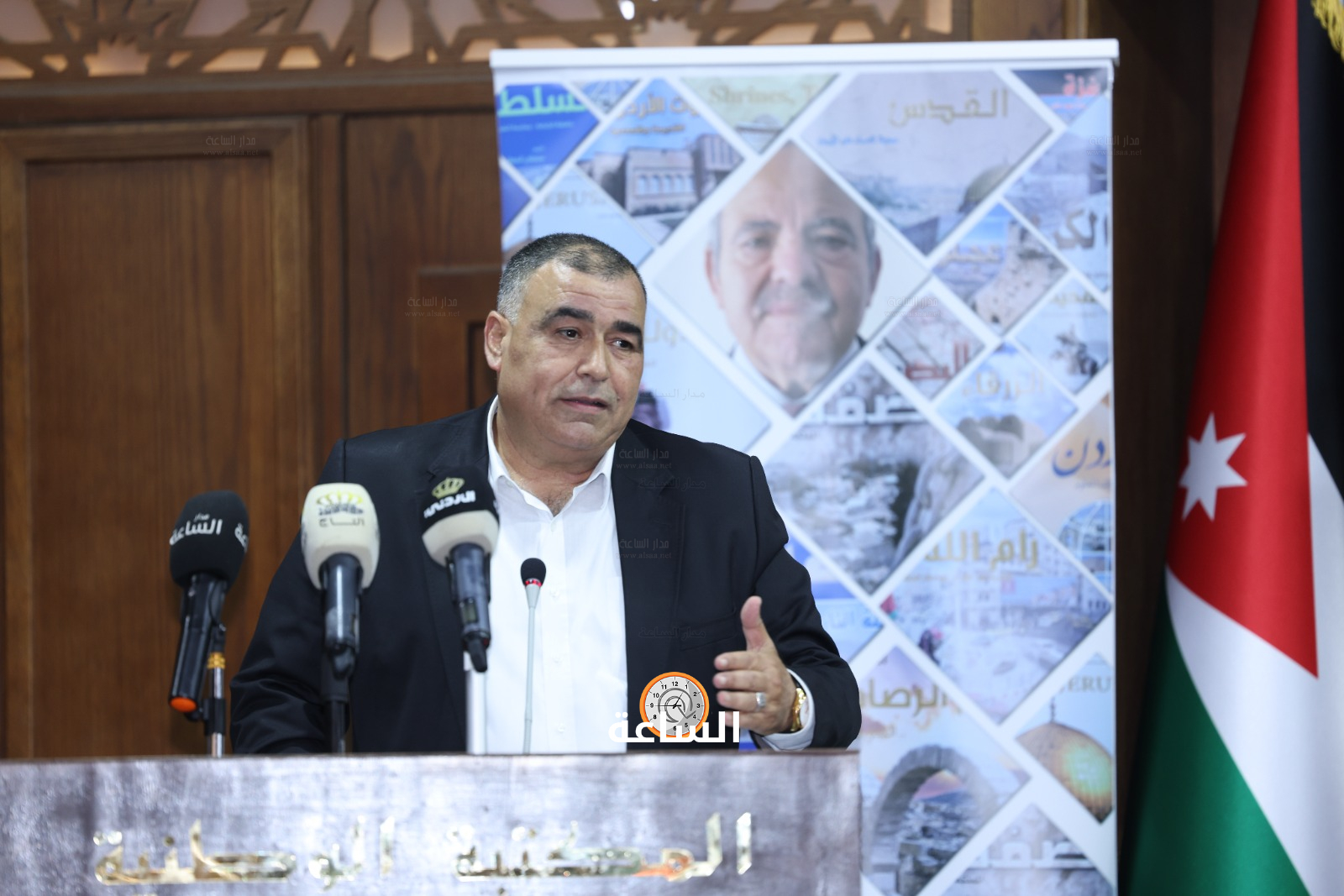 Madar Al-Saa Images 0.0744969009806532