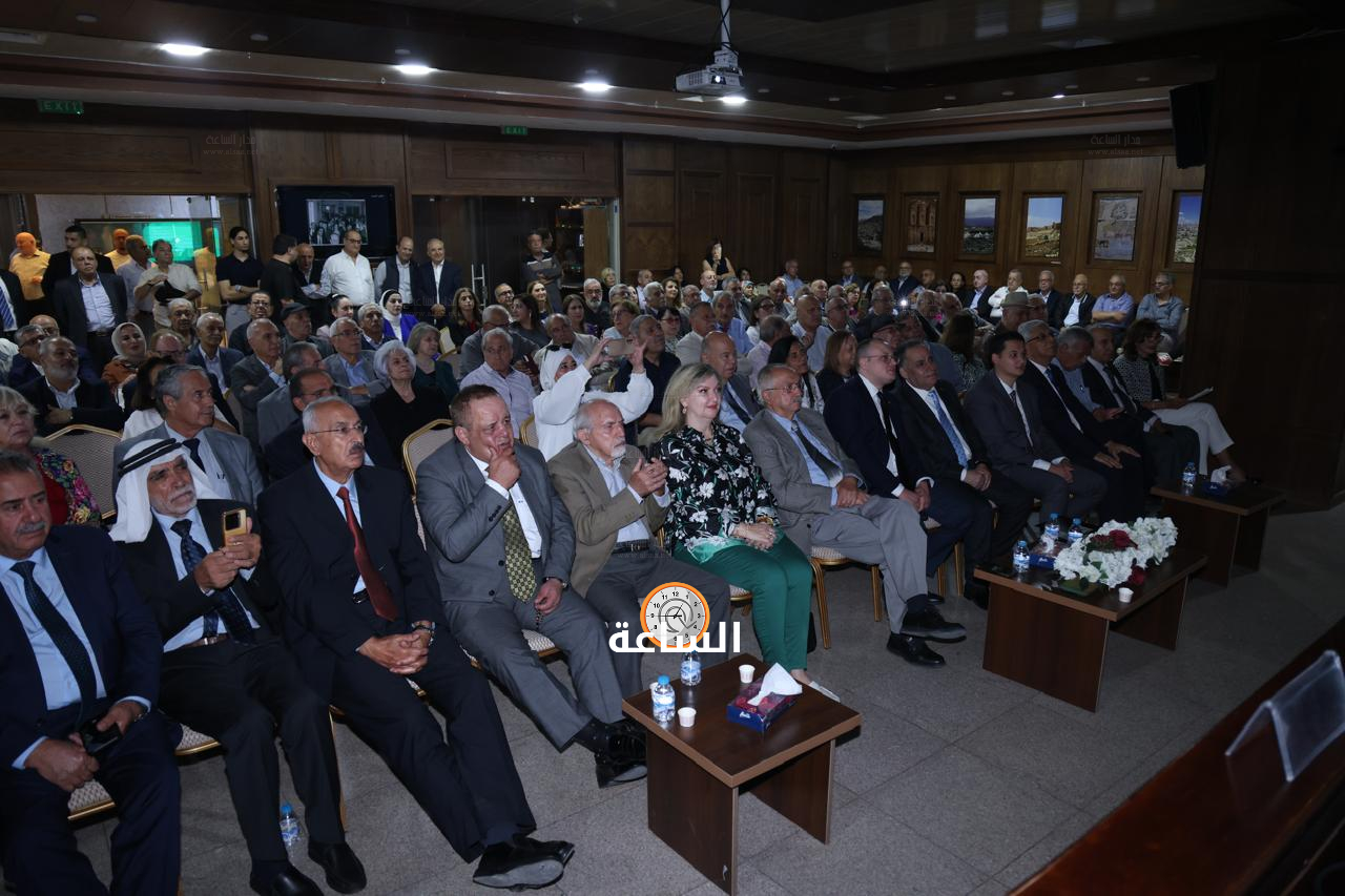 Madar Al-Saa Images 0.6951273719828424