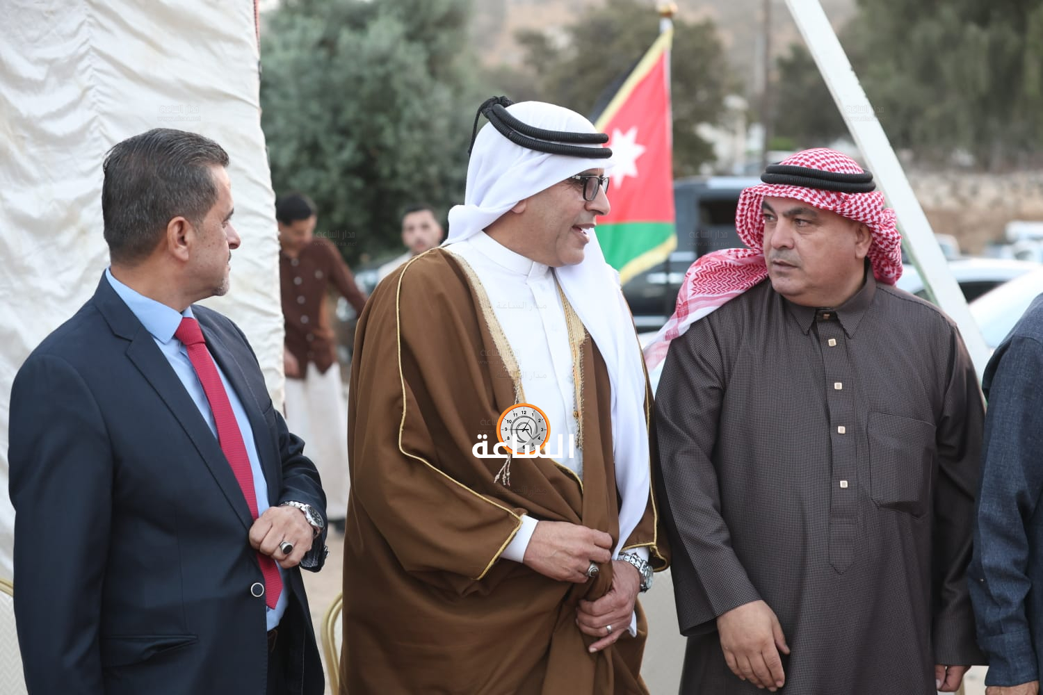 Madar Al-Saa Images 0.3692575133896484