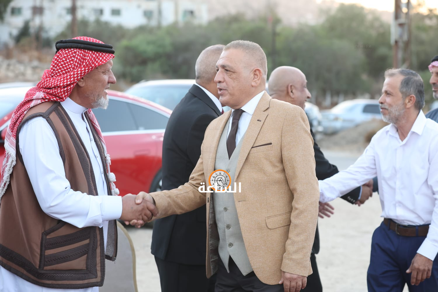 Madar Al-Saa Images 0.3858074650098011