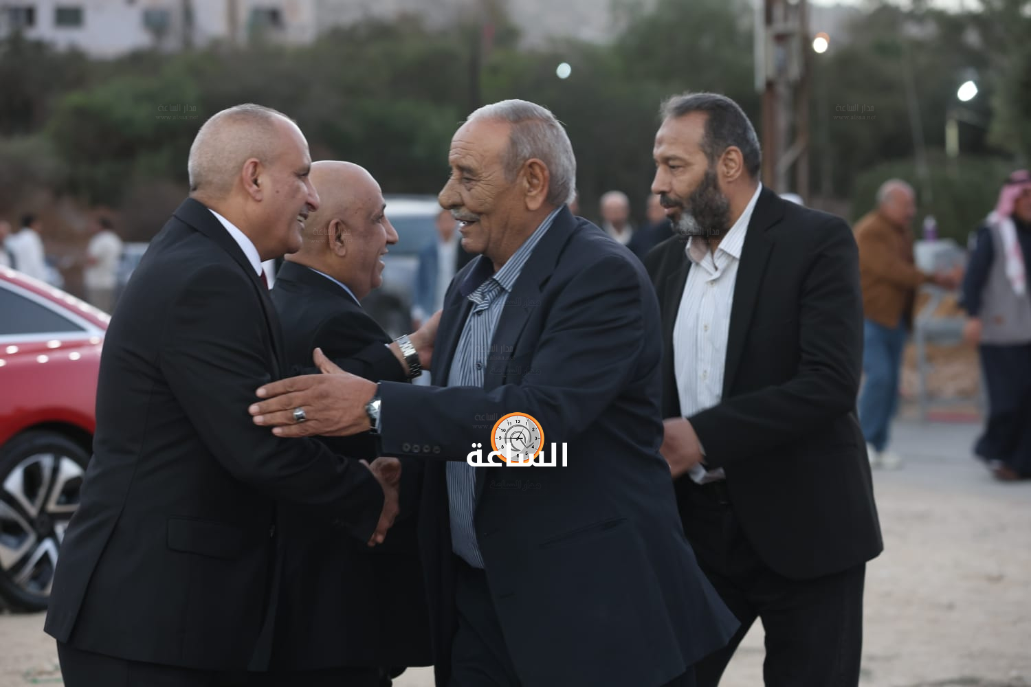 Madar Al-Saa Images 0.3769970564285322