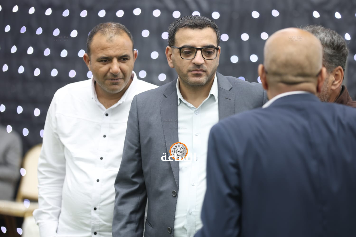 Madar Al-Saa Images 0.41517248654807715