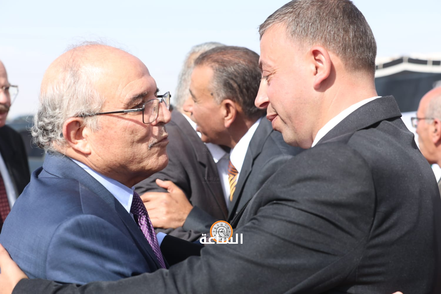Madar Al-Saa Images 0.6526867359513485