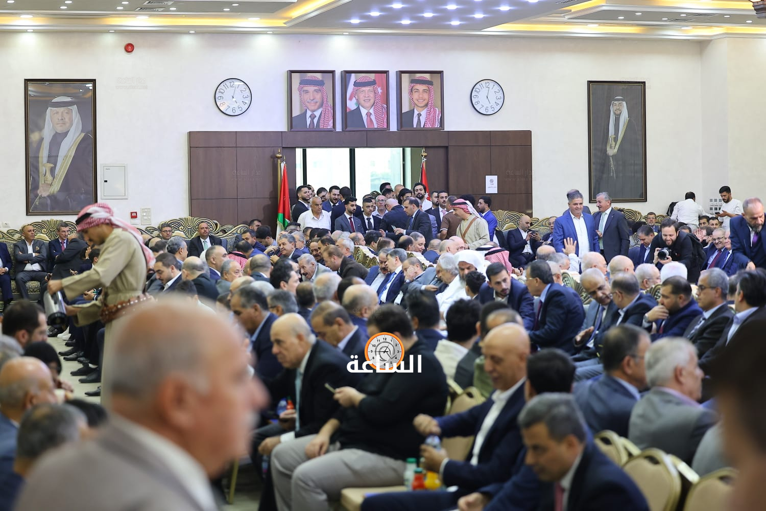 Madar Al-Saa Images 0.11021378830777628
