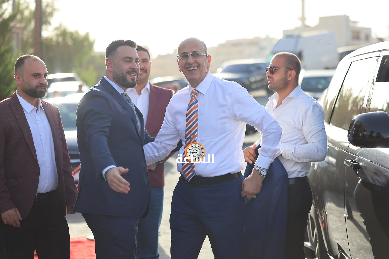 Madar Al-Saa Images 0.8976850568144696