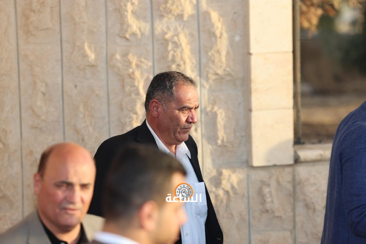 Madar Al-Saa Images 0.7663494078373624
