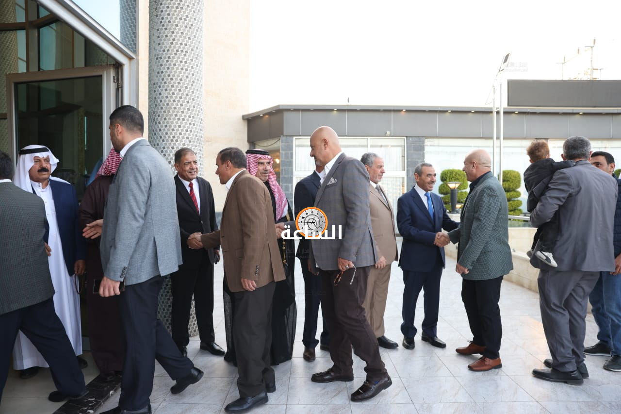 Madar Al-Saa Images 0.0024324529757800972