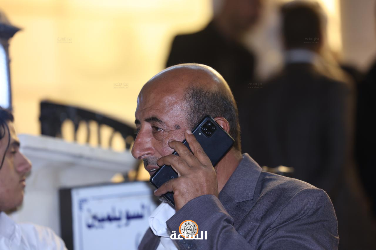 Madar Al-Saa Images 0.7933636913081479