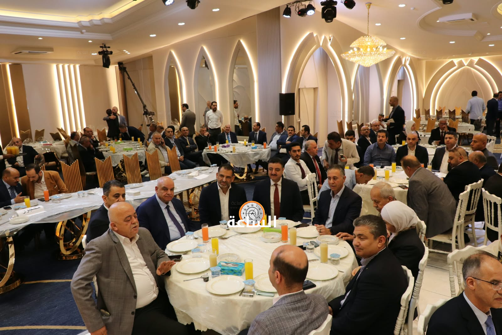 Madar Al-Saa Images 0.11375640160579359