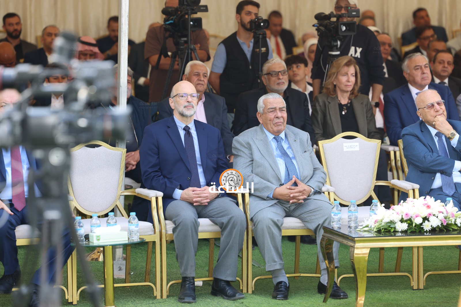 Madar Al-Saa Images 0.3517491402834927