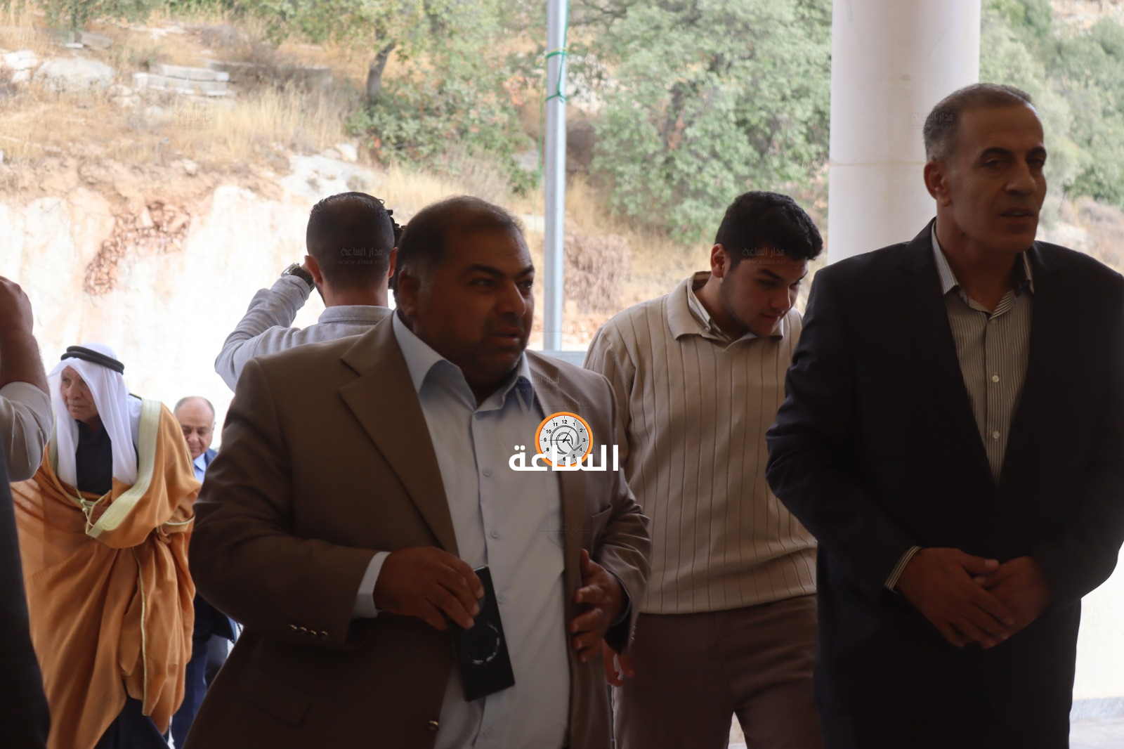 Madar Al-Saa Images 0.9841189344600313