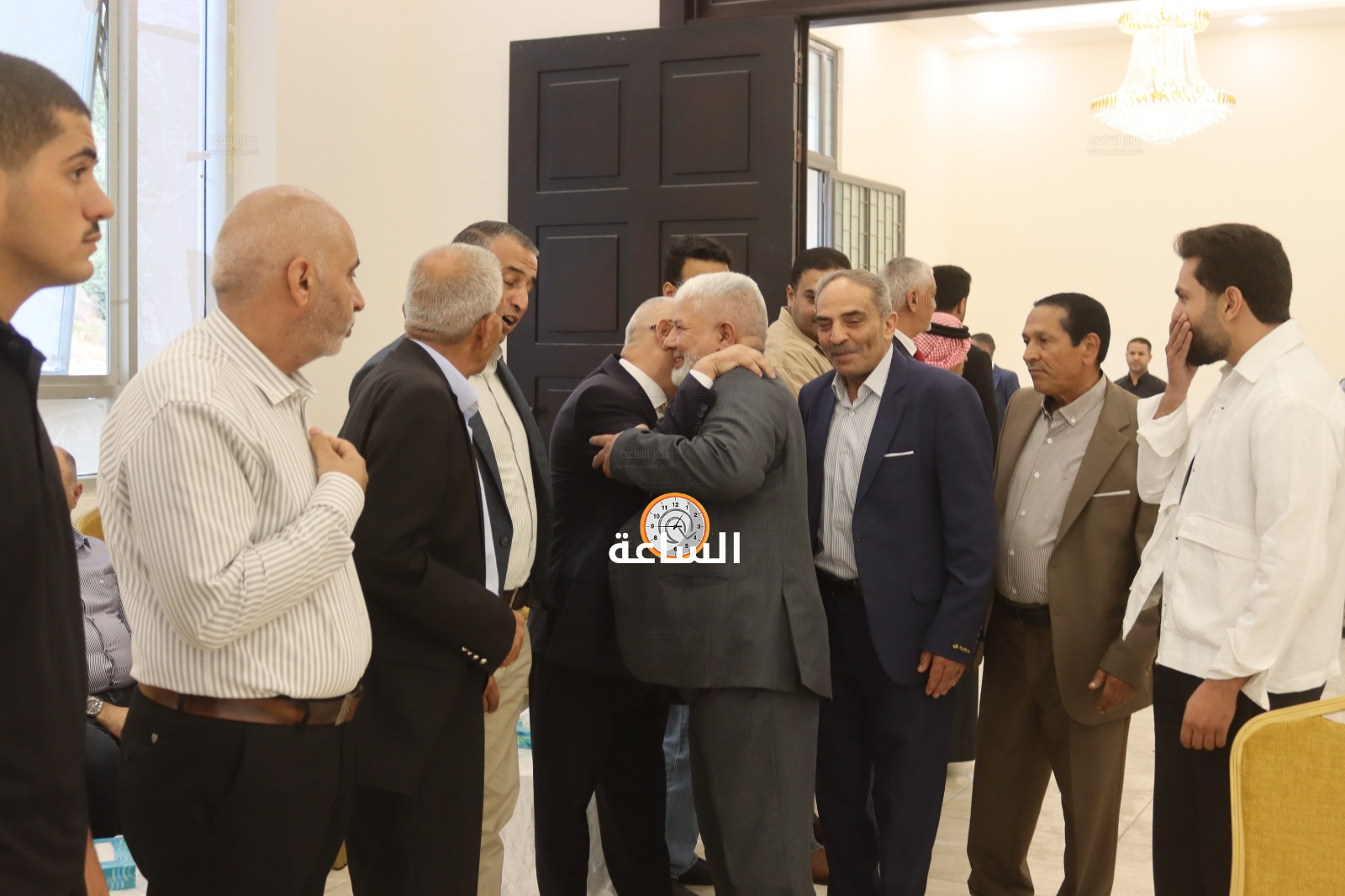 Madar Al-Saa Images 0.33241140093248145