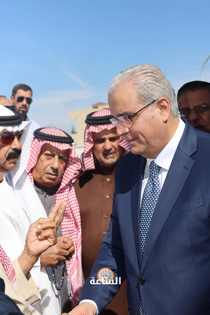 Madar Al-Saa Images 0.5599240603327997
