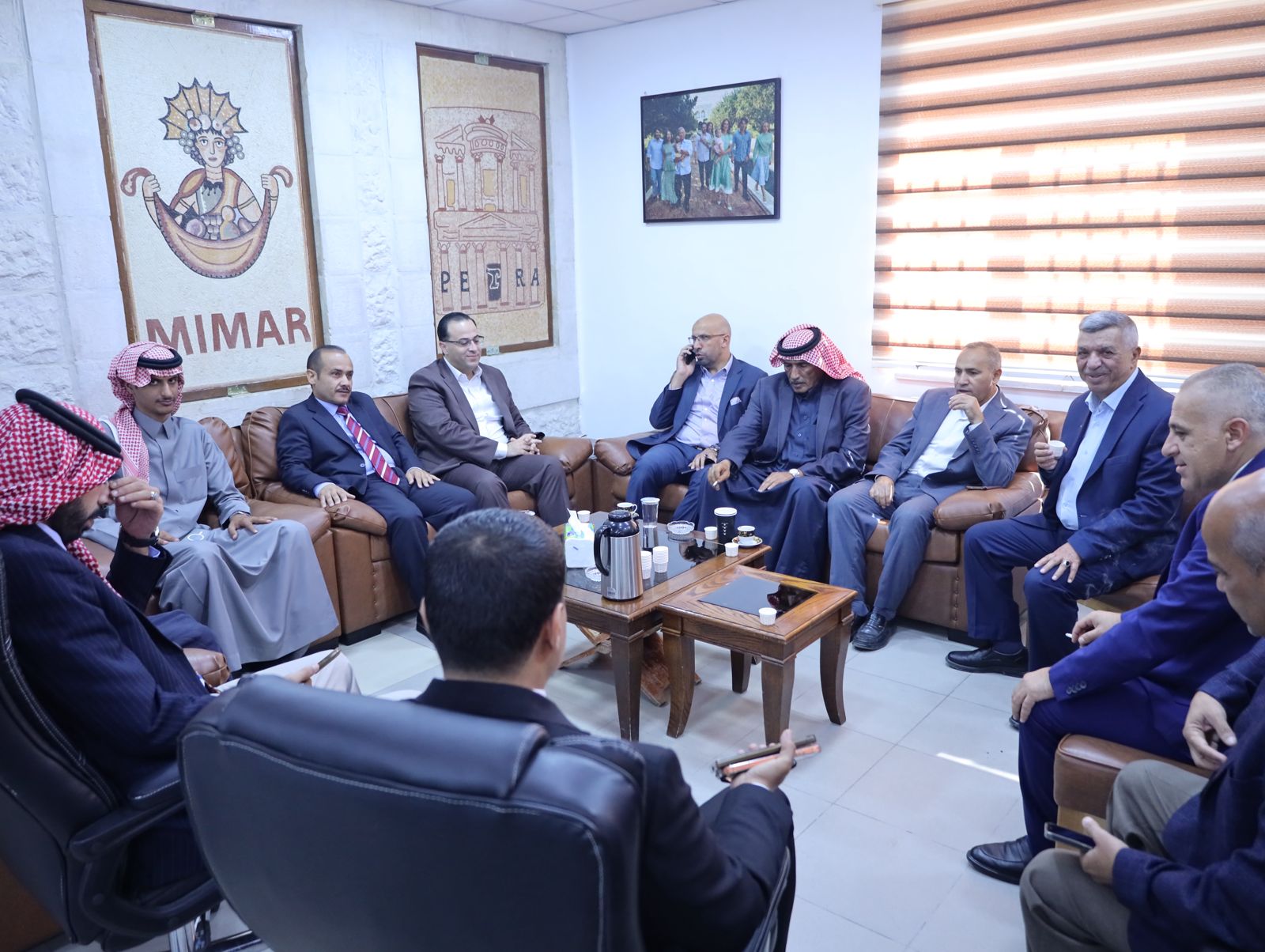 Madar Al-Saa Images 0.9162103654286077