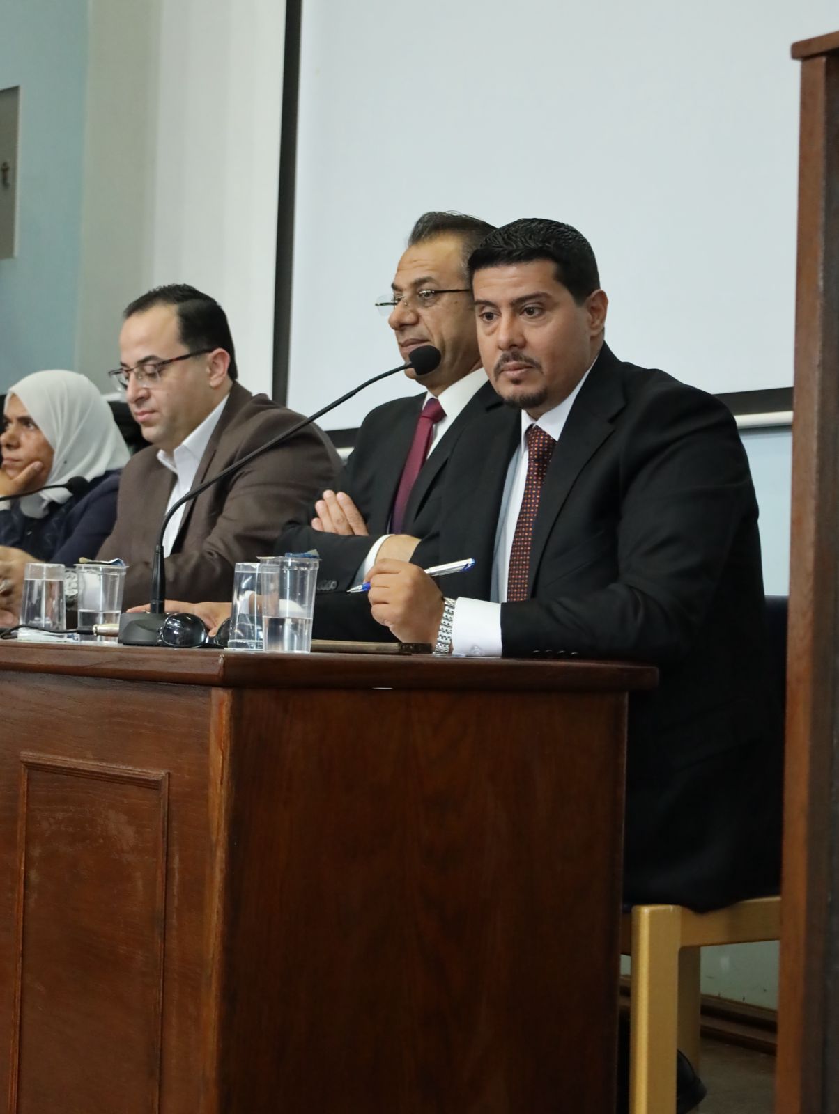 Madar Al-Saa Images 0.09217000943321829