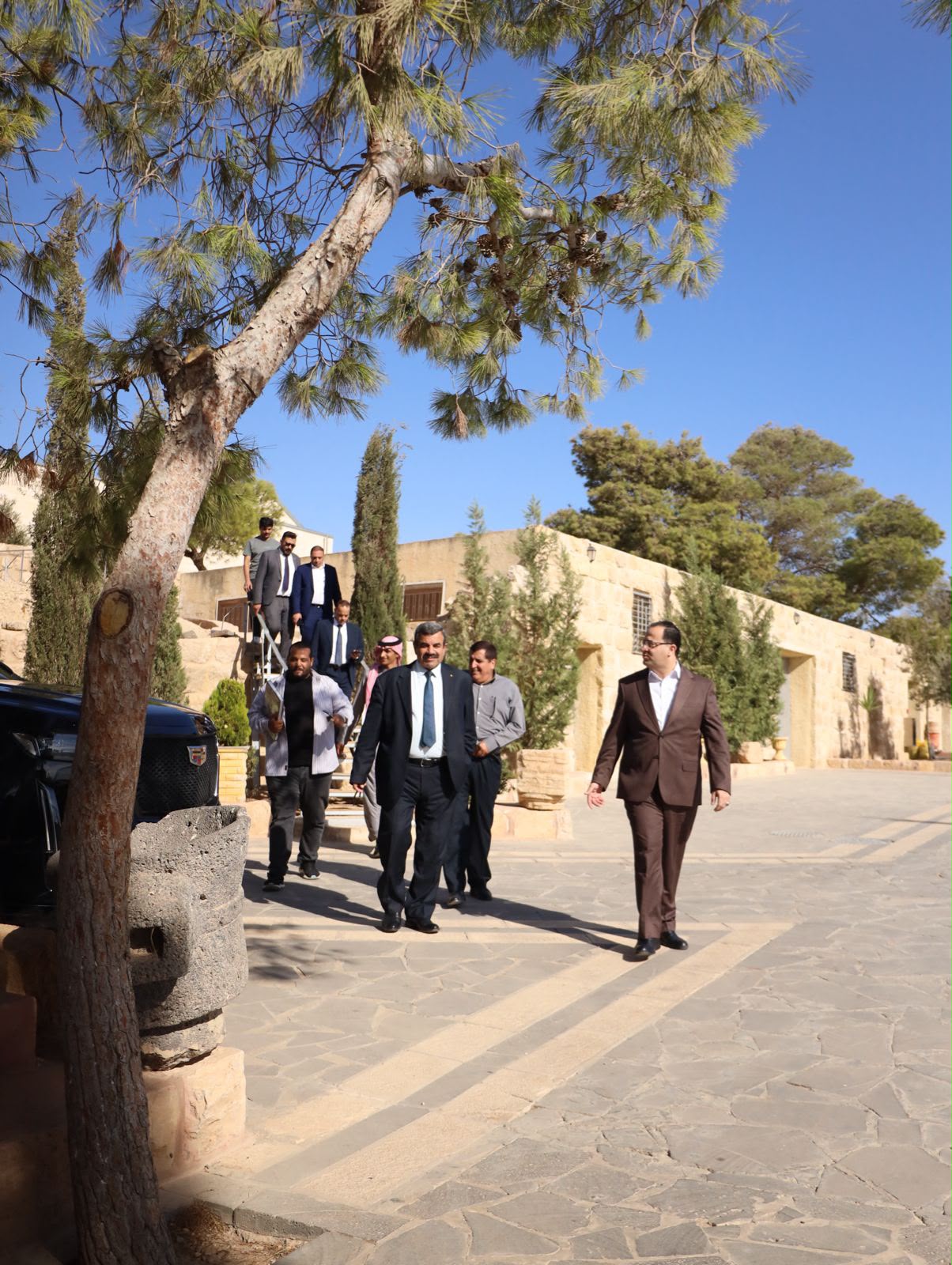 Madar Al-Saa Images 0.5086174460841839