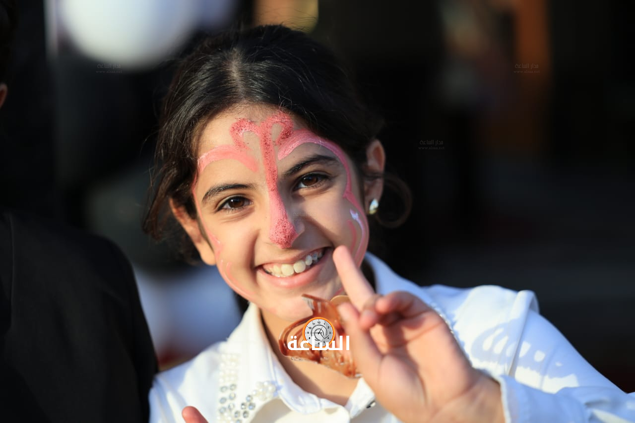 Madar Al-Saa Images 0.8969156473620006