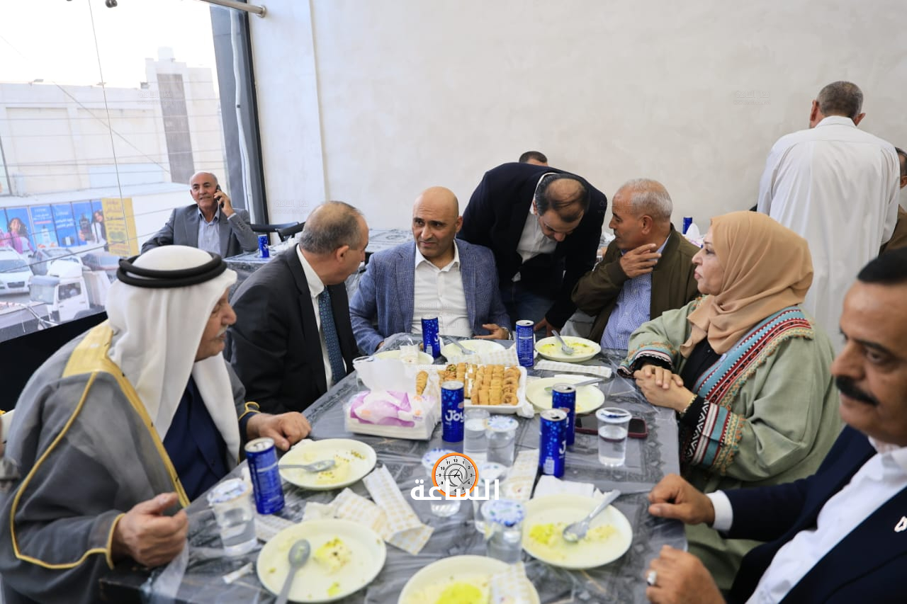 Madar Al-Saa Images 0.11688571111262835