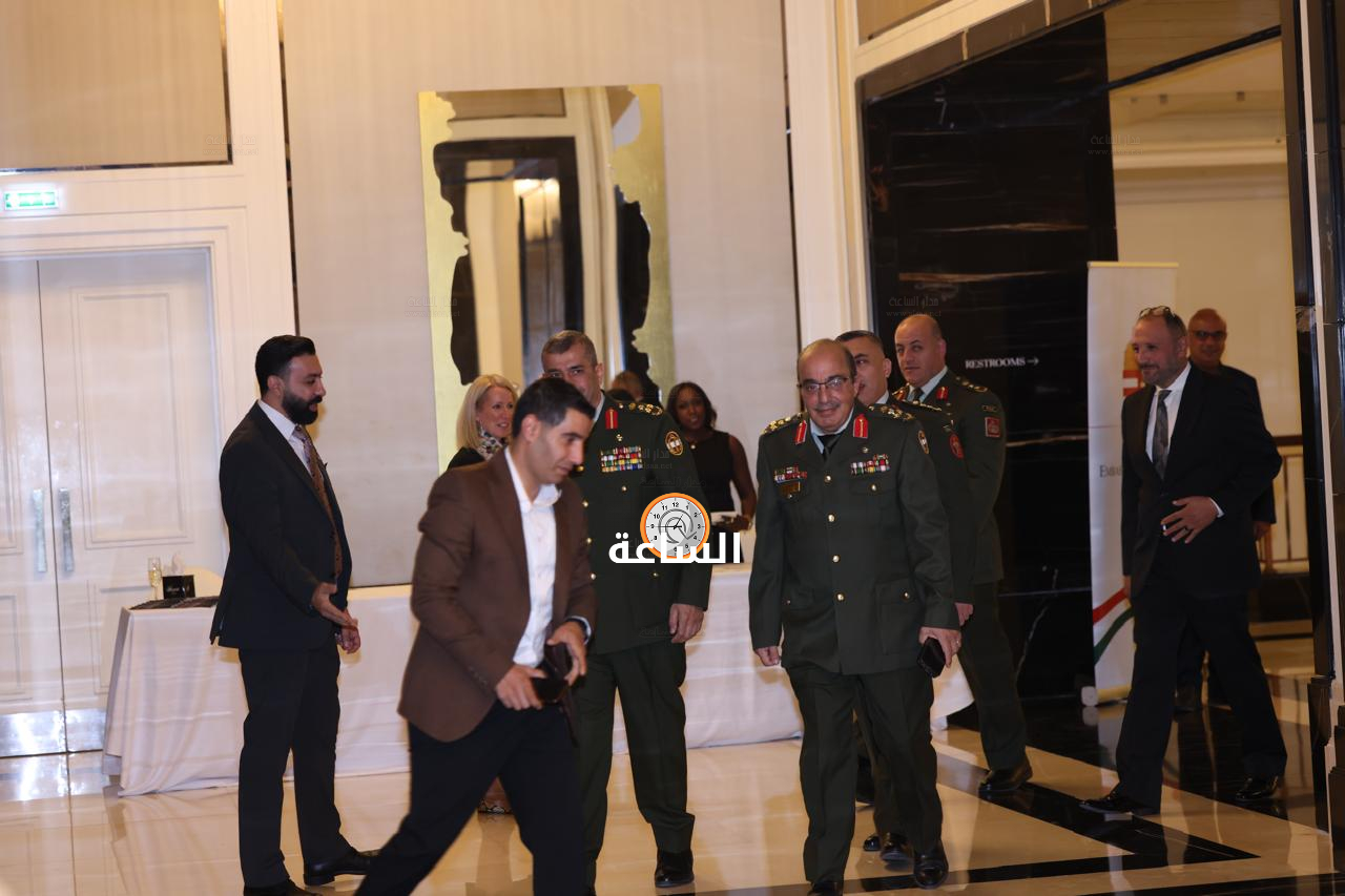 Madar Al-Saa Images 0.6396148010307383