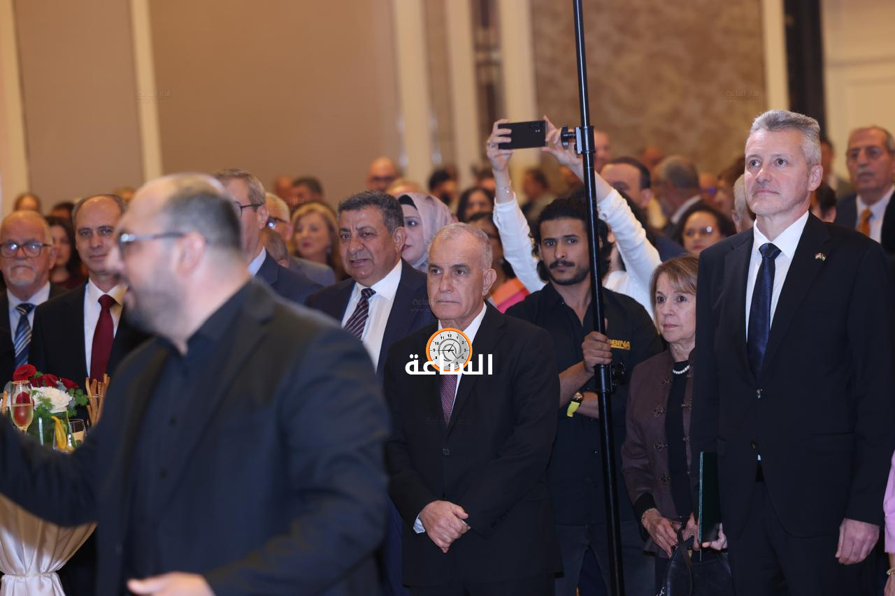 Madar Al-Saa Images 0.03192951149604939