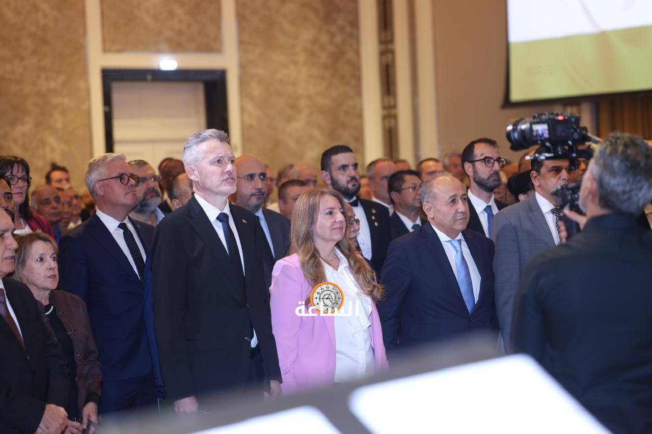 Madar Al-Saa Images 0.7748479928074187