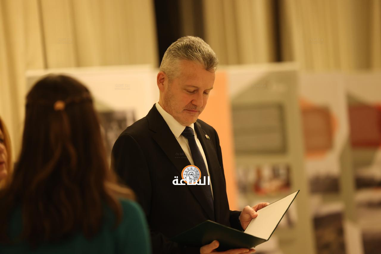 Madar Al-Saa Images 0.36164363012413336