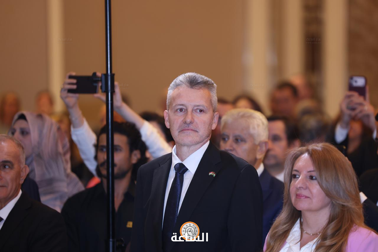 Madar Al-Saa Images 0.10696228084250337