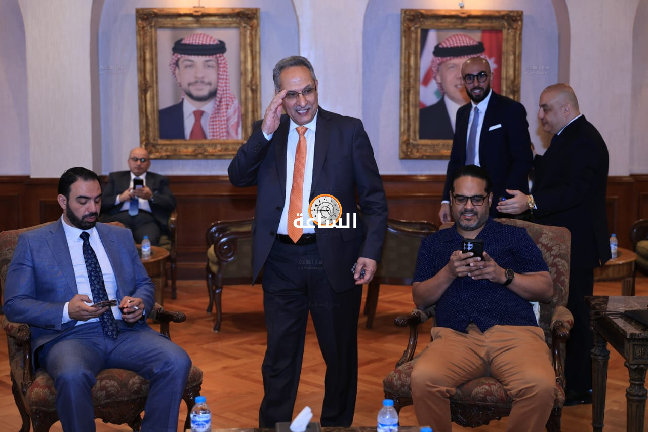 Madar Al-Saa Images 0.008311614180907423