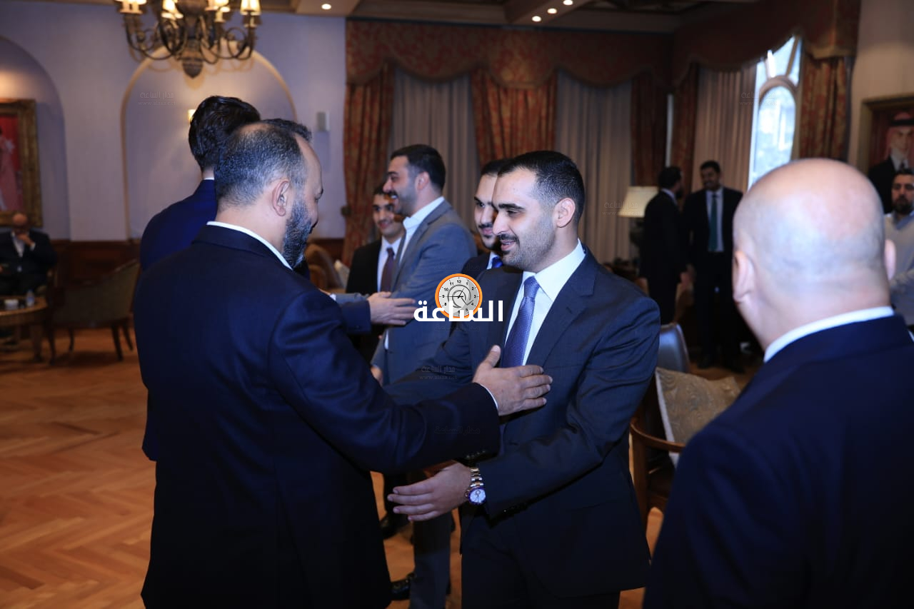 Madar Al-Saa Images 0.9390607393842374
