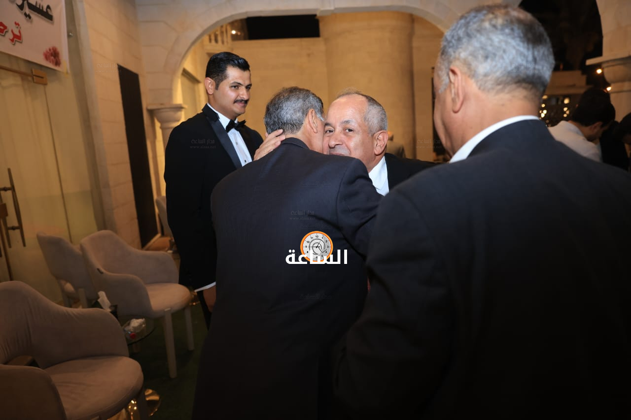 Madar Al-Saa Images 0.8793513341053562
