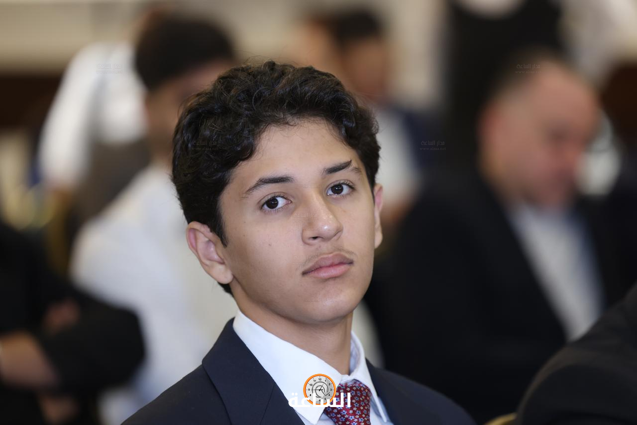 Madar Al-Saa Images 0.566159367437564