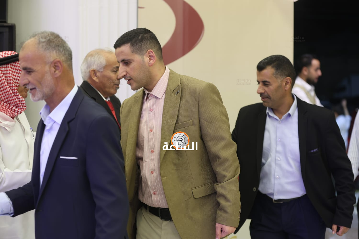 Madar Al-Saa Images 0.8886865540663685