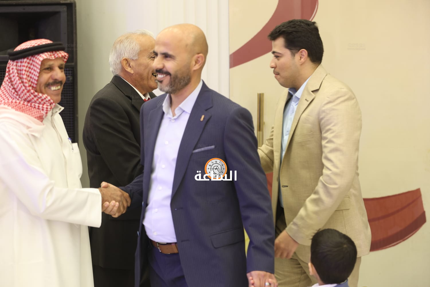 Madar Al-Saa Images 0.36924571575446974