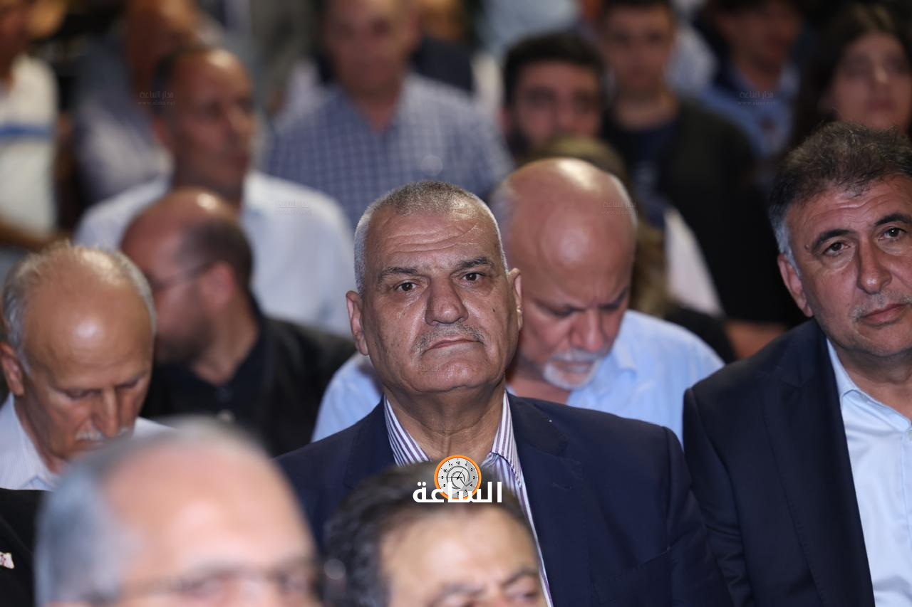 Madar Al-Saa Images 0.48355940496445615