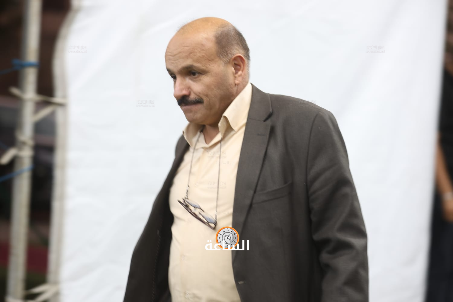 Madar Al-Saa Images 0.9980669345577938