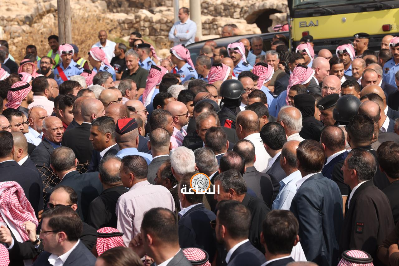 Madar Al-Saa Images 0.10674853598123724