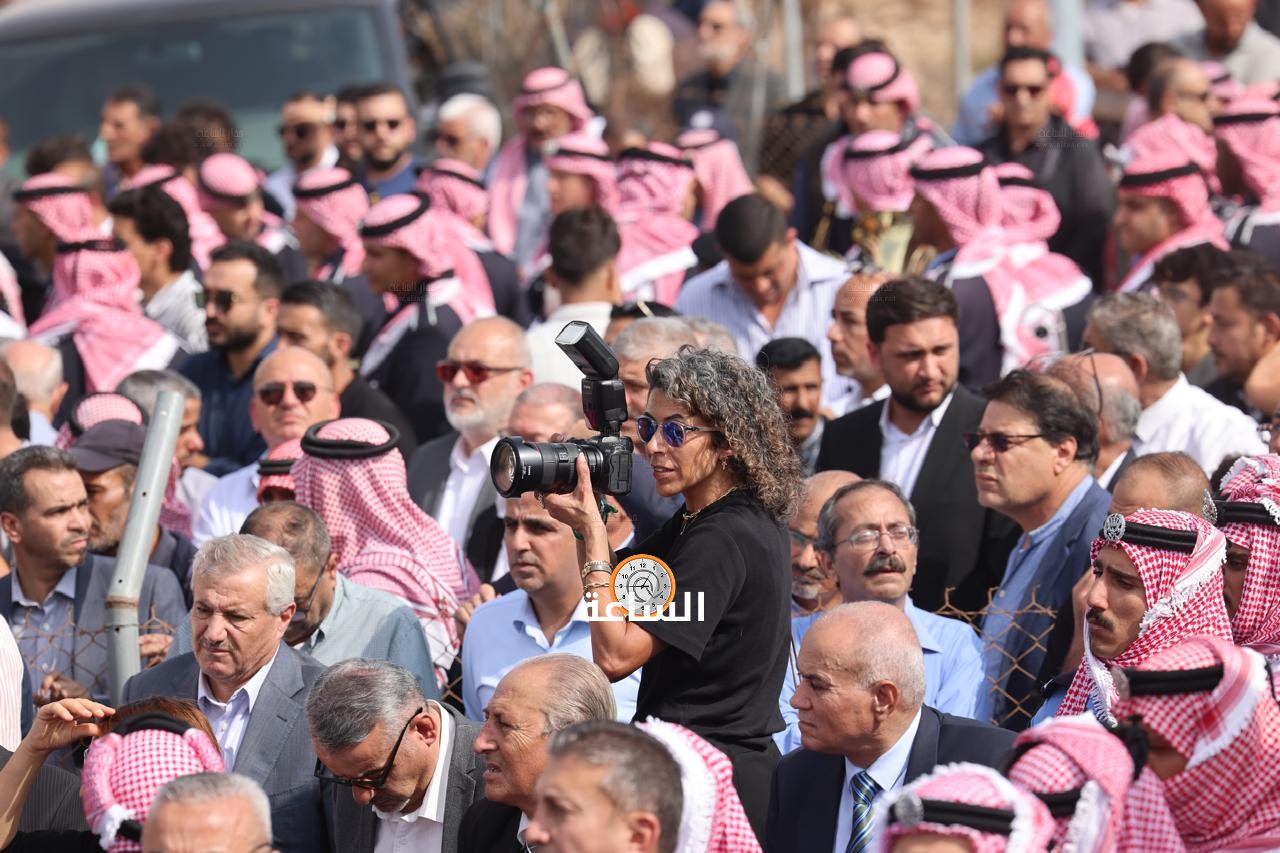 Madar Al-Saa Images 0.3475613873696357
