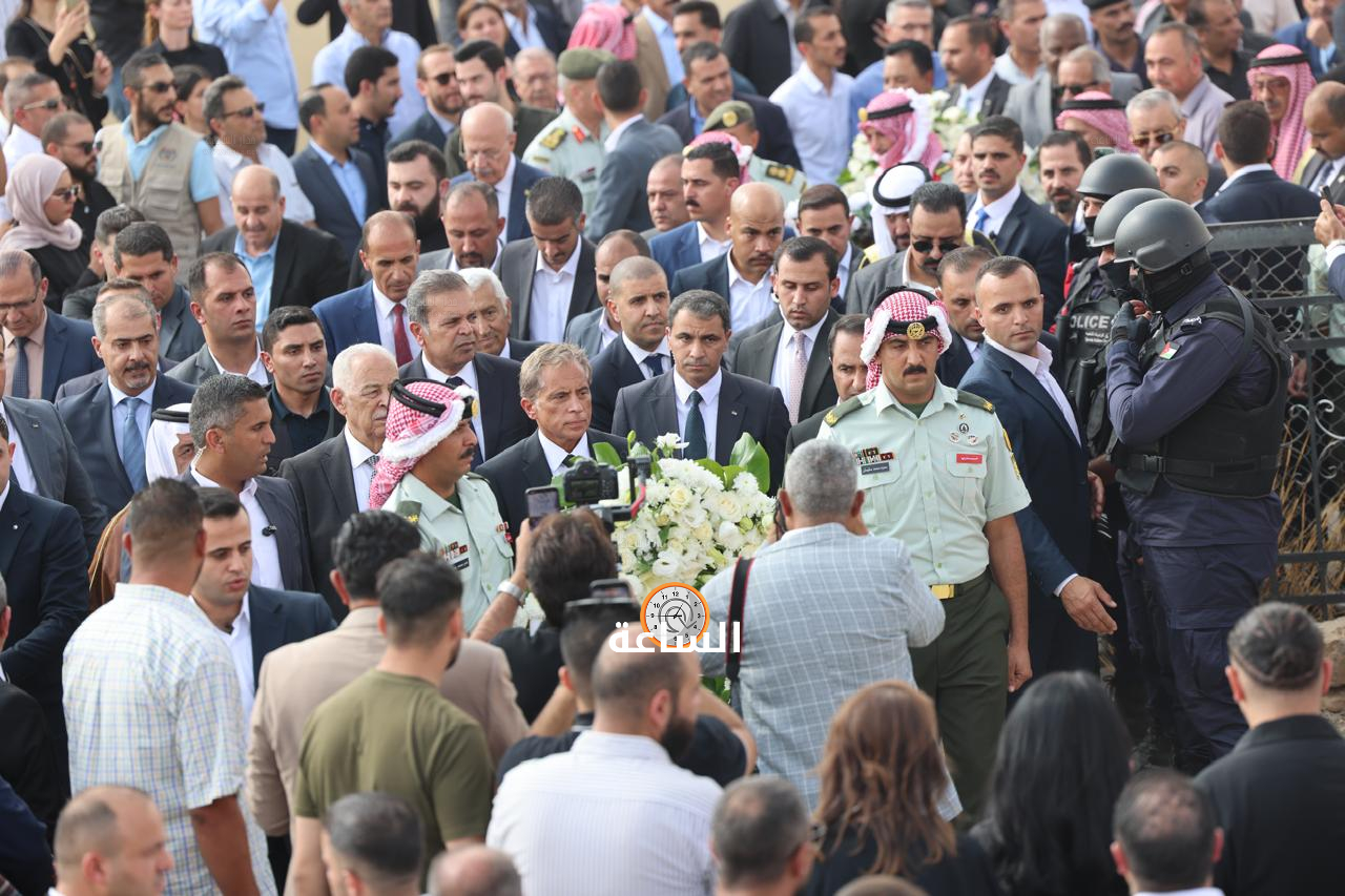 Madar Al-Saa Images 0.16969831822361037