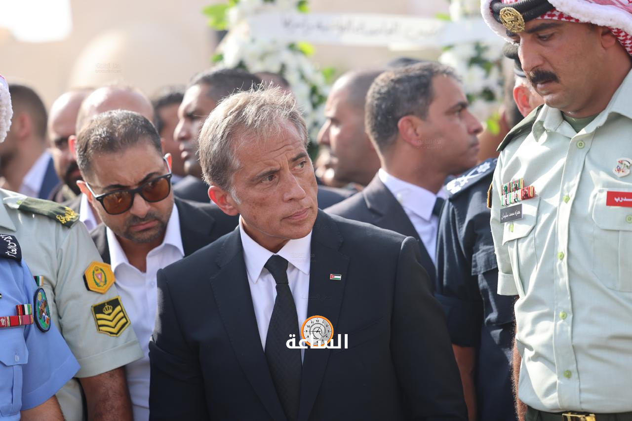 Madar Al-Saa Images 0.6315964320284391