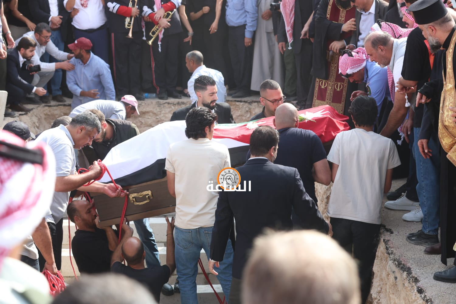 Madar Al-Saa Images 0.5681715275797081