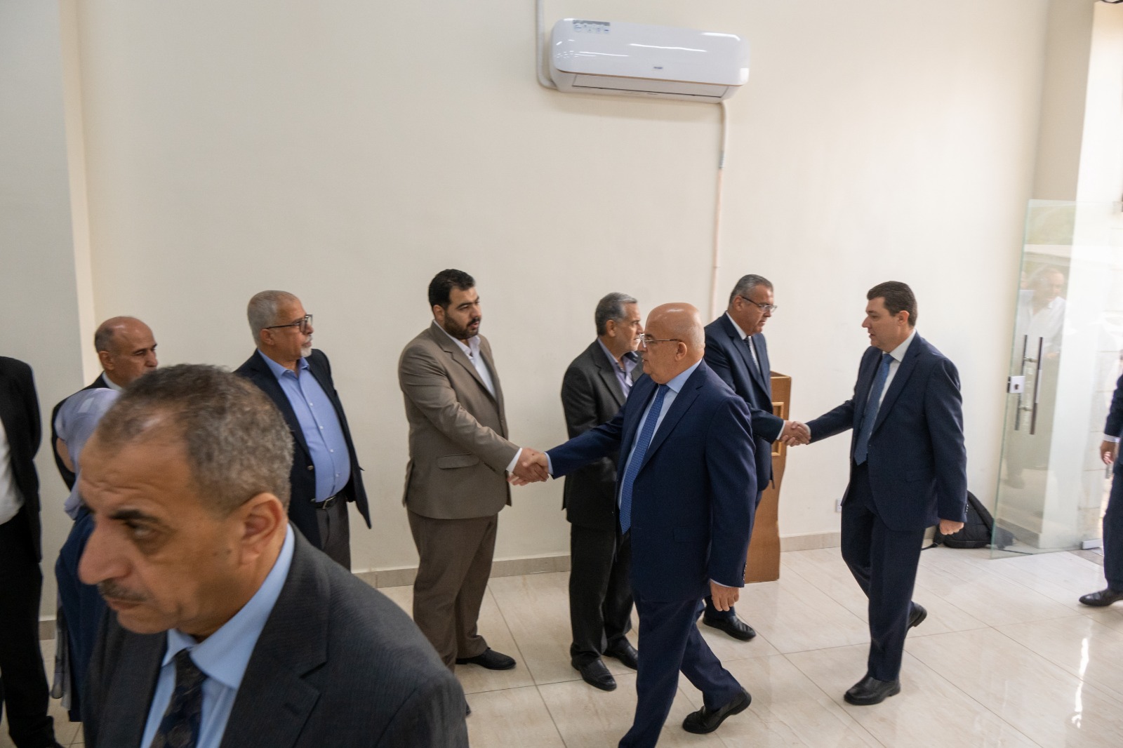 Madar Al-Saa Images 0.8057655826145971