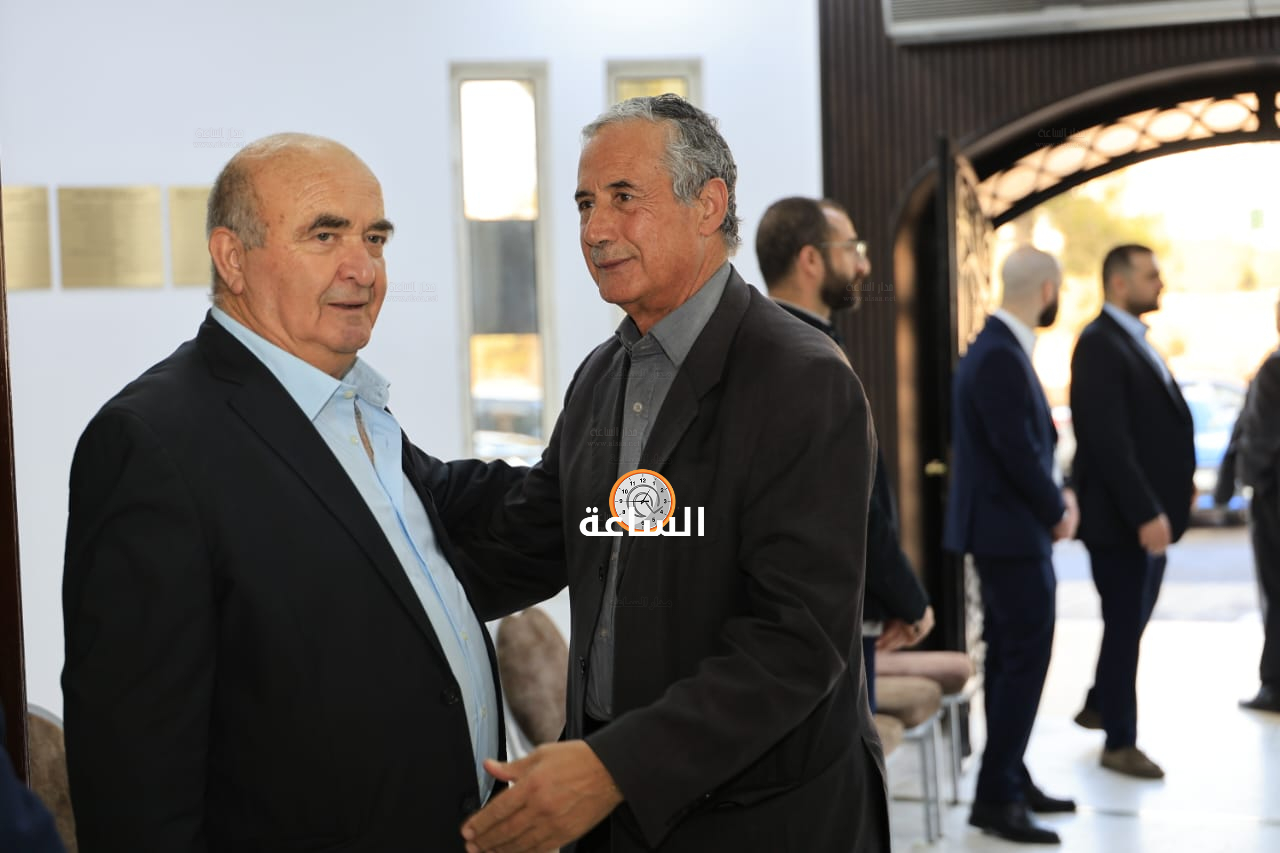 Madar Al-Saa Images 0.42312353147794746