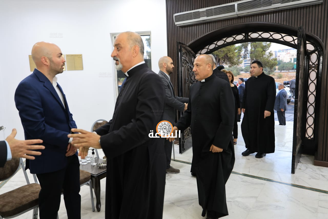 Madar Al-Saa Images 0.970131250809572
