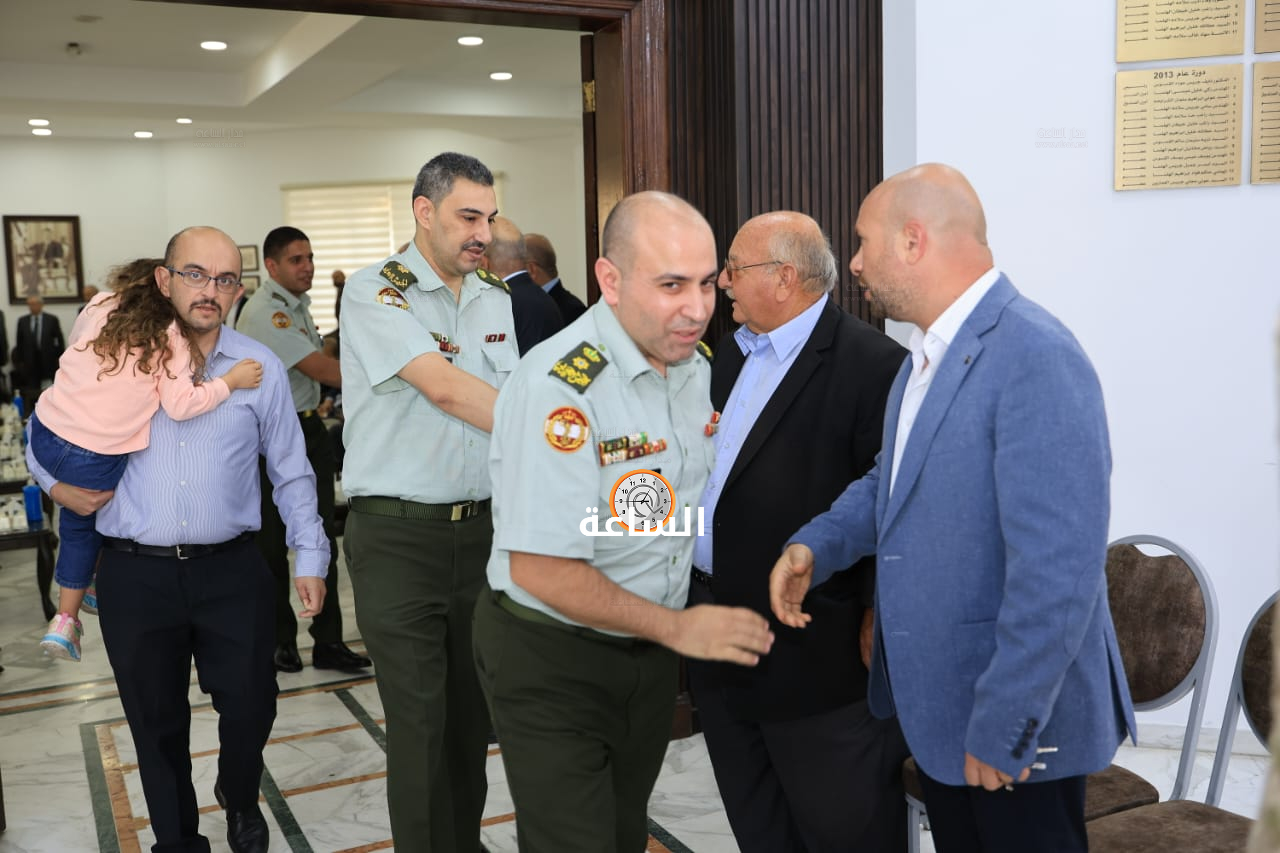 Madar Al-Saa Images 0.2855160294585657