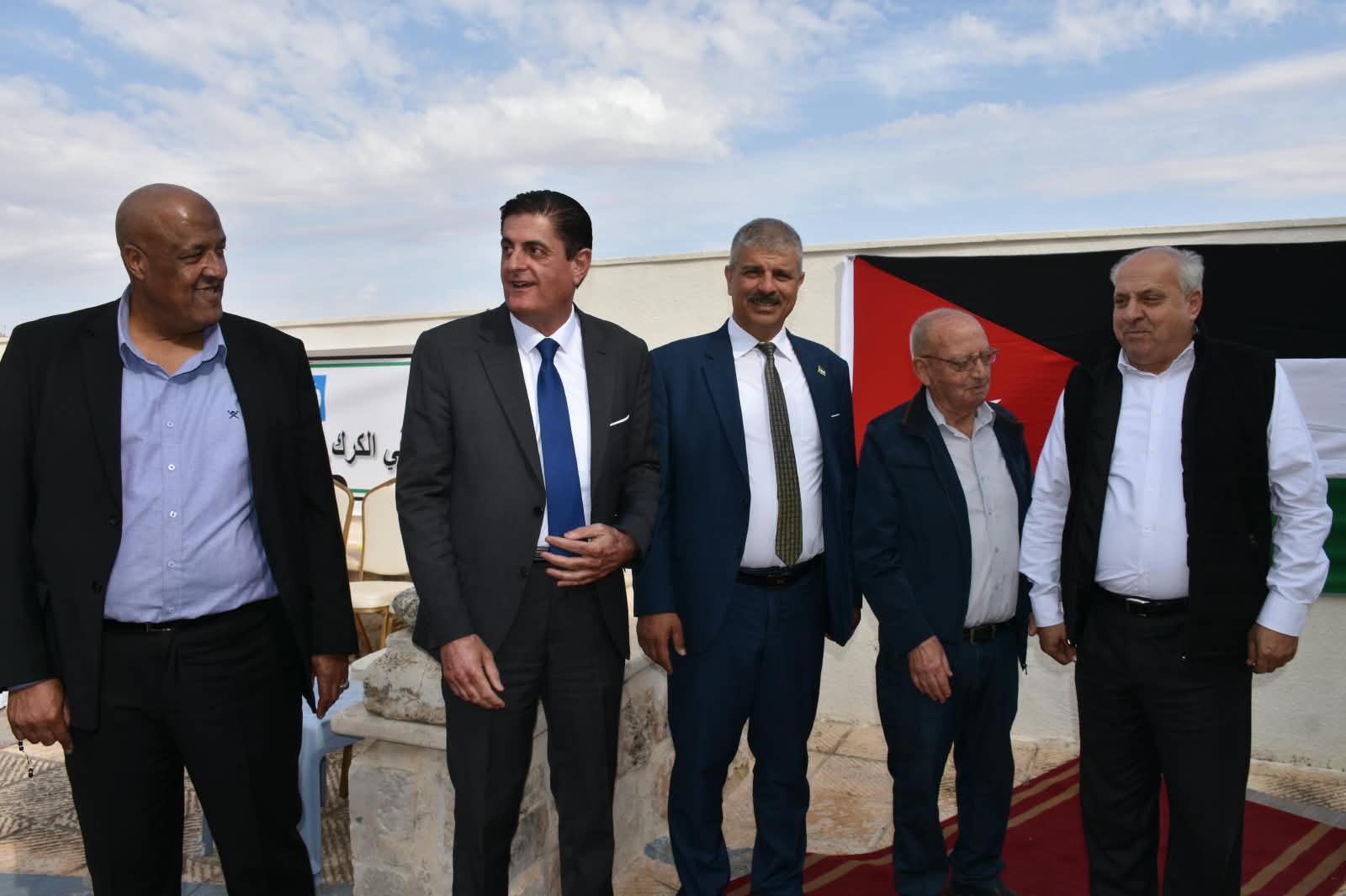Madar Al-Saa Images 0.2747674395653328