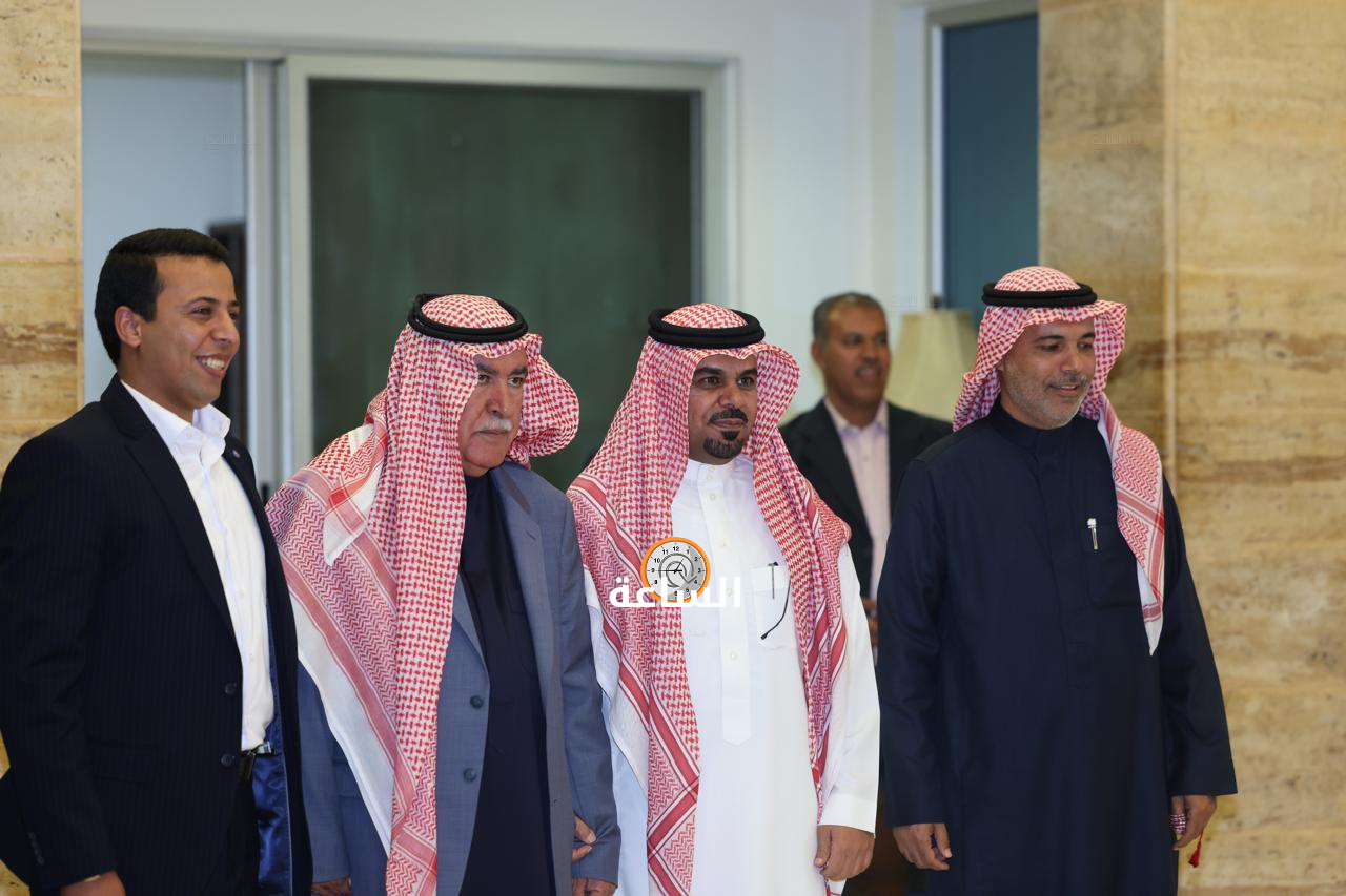 Madar Al-Saa Images 0.9127413186963496