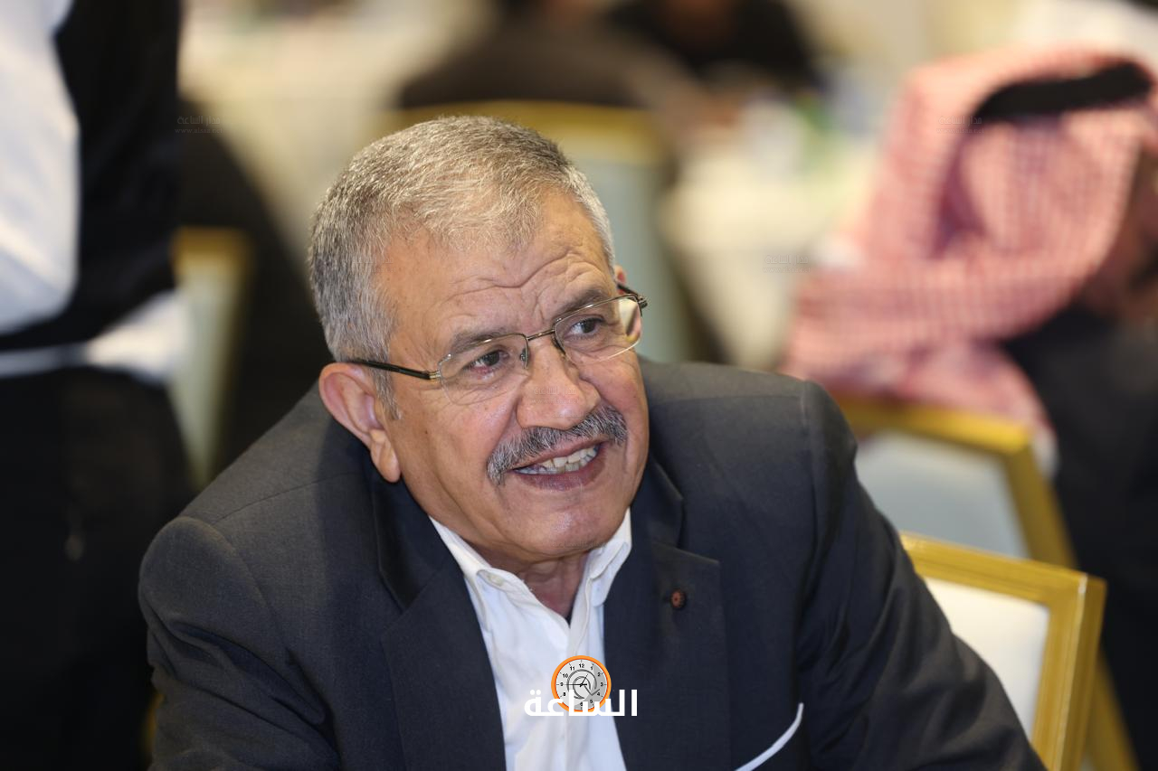 Madar Al-Saa Images 0.17884648875653786