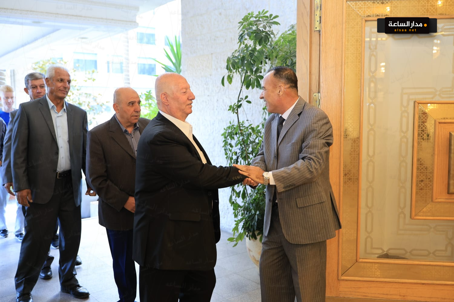 Madar Al-Saa Images 0.4960685705973318