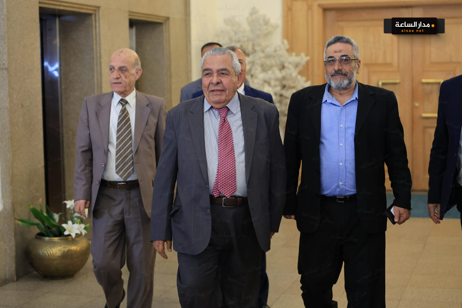 Madar Al-Saa Images 0.2599059066784579